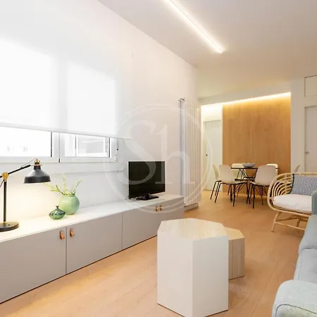 Familiar Junto A Hospital Clinic شقة برشلونة